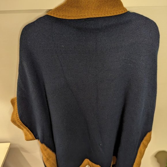 Anthropologie Akemi + Kin Oversized Shawl Sweater with perfect Neck Closure - Picture 6 of 7